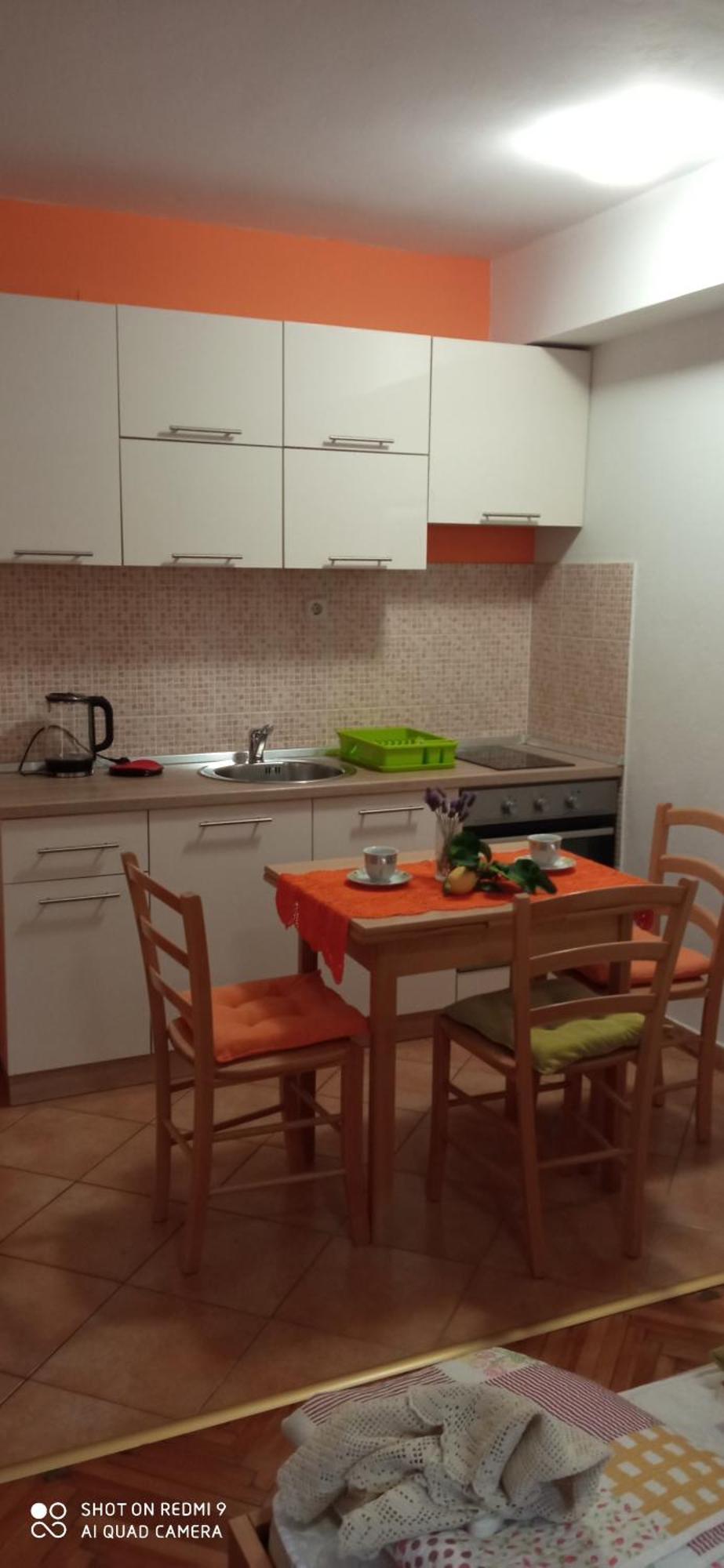 Studios Ana Mari Komiza Bilik gambar